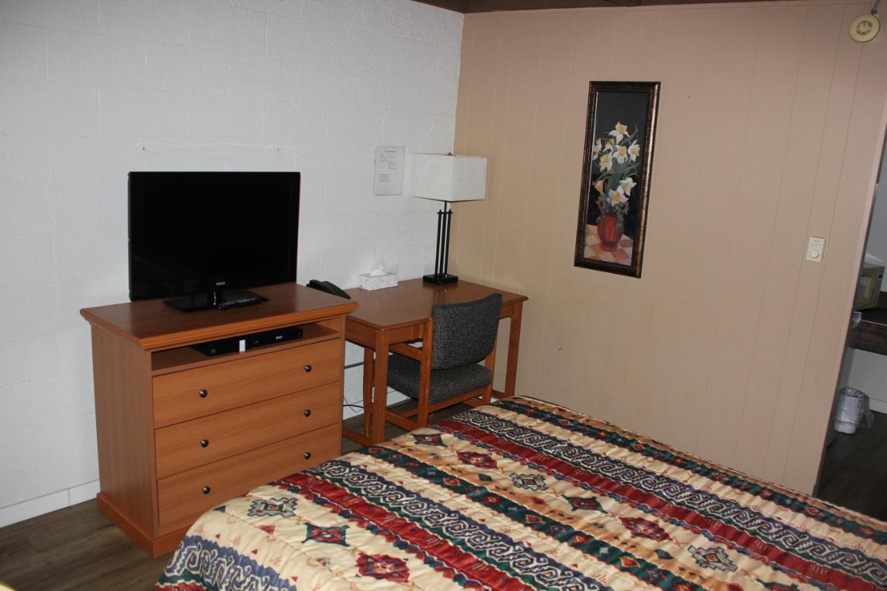 Flamingo Motel Penticton Ngoại thất bức ảnh