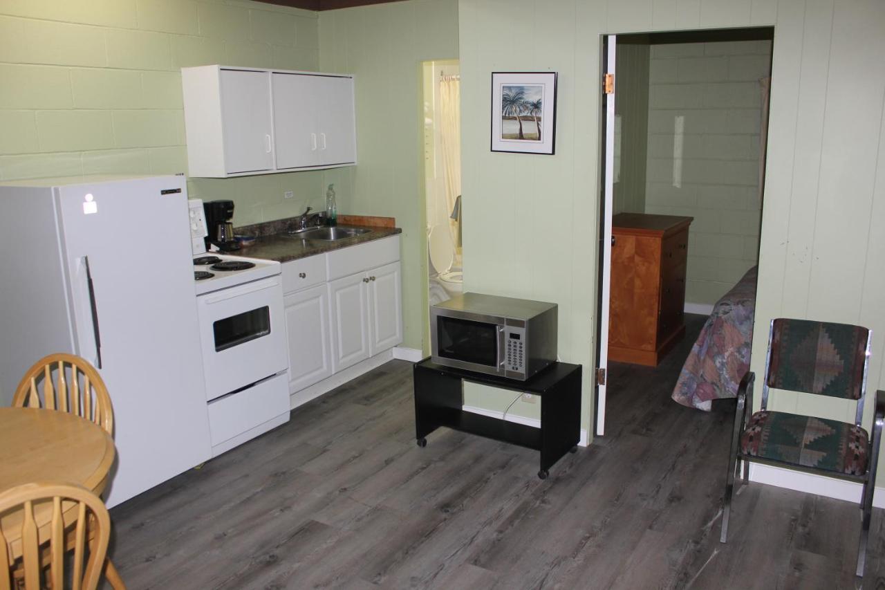 Flamingo Motel Penticton Ngoại thất bức ảnh