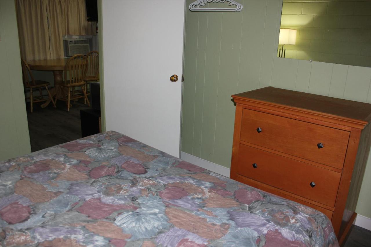 Flamingo Motel Penticton Ngoại thất bức ảnh