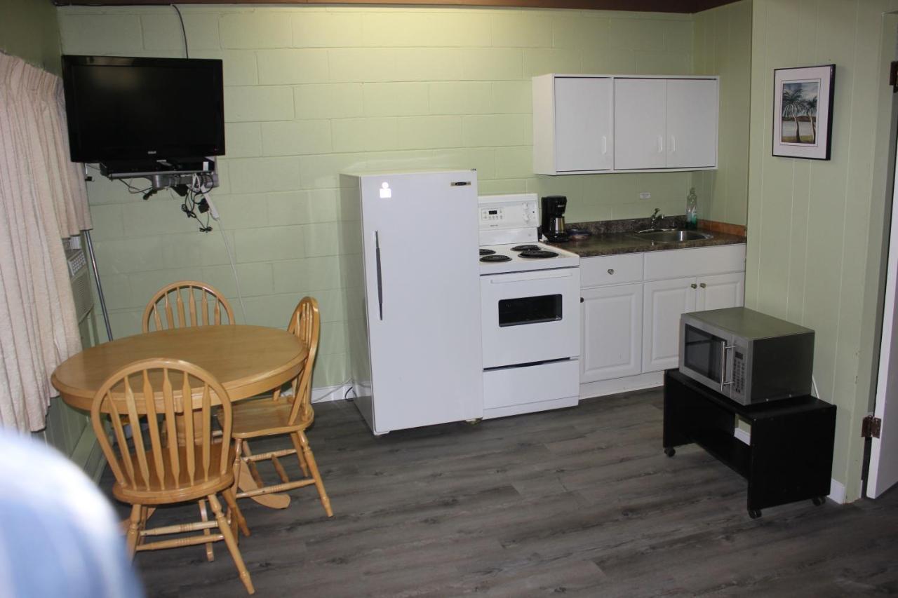 Flamingo Motel Penticton Ngoại thất bức ảnh