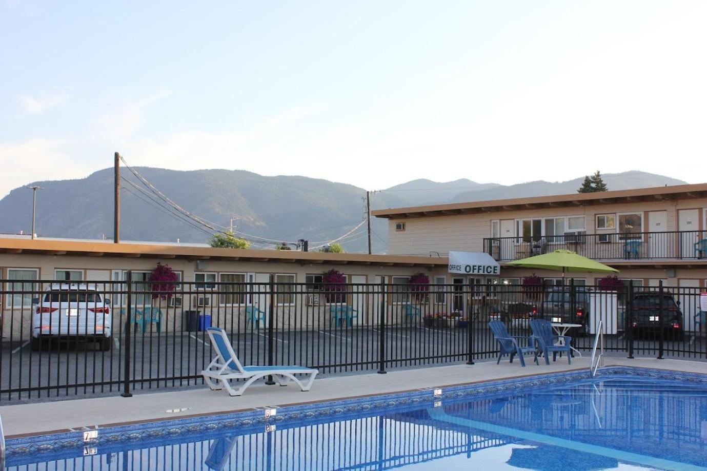 Flamingo Motel Penticton Ngoại thất bức ảnh