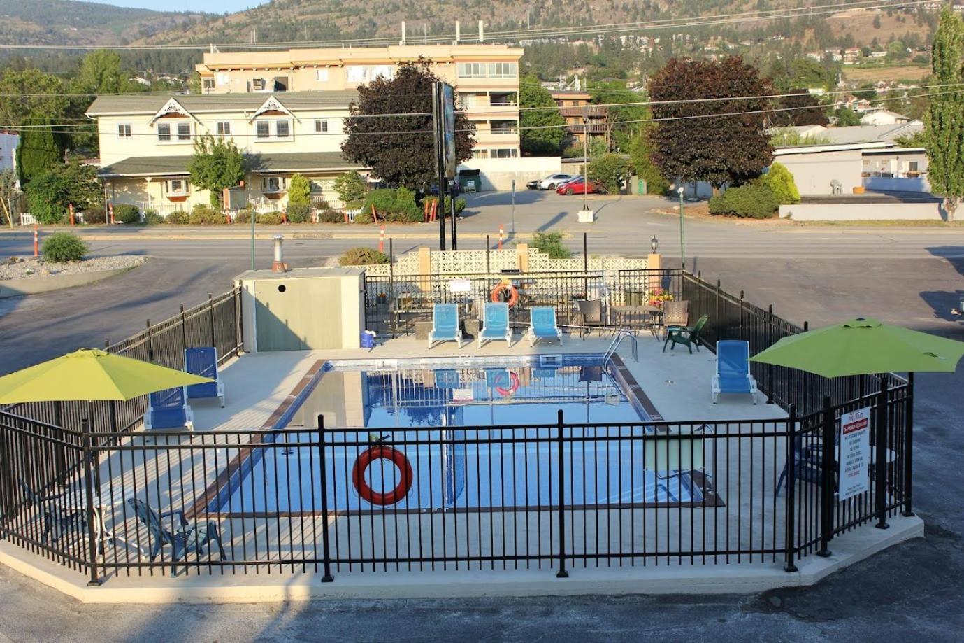 Flamingo Motel Penticton Ngoại thất bức ảnh