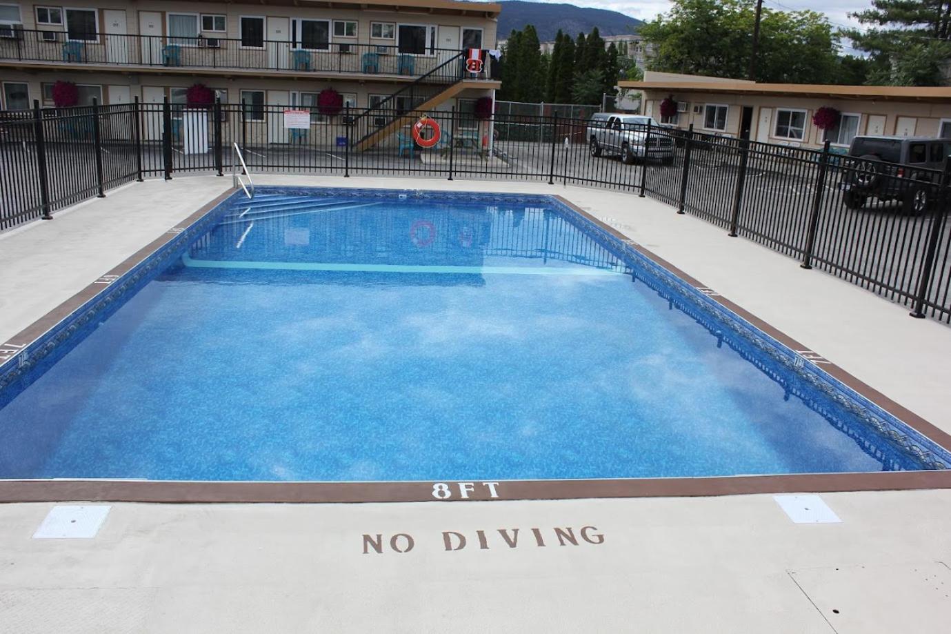 Flamingo Motel Penticton Ngoại thất bức ảnh